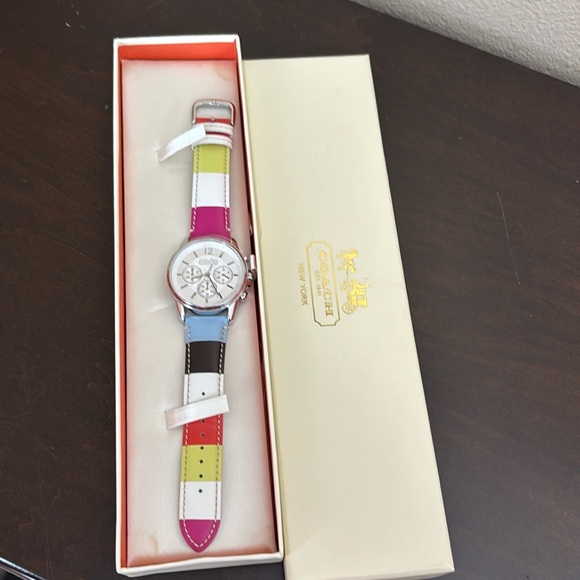 New! Coach watch never worn - Picture 1 of 3